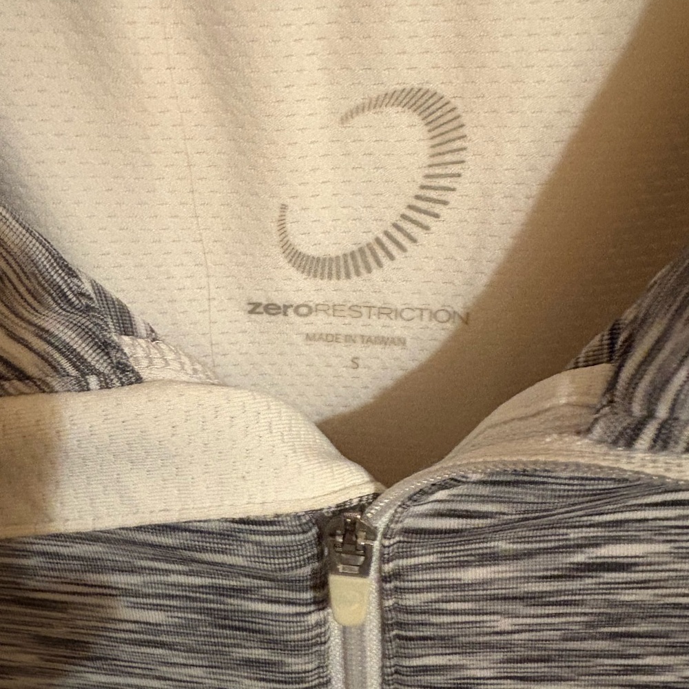 Zero Restriction Shae Half-Zip Pullover Top In Si… - image 6